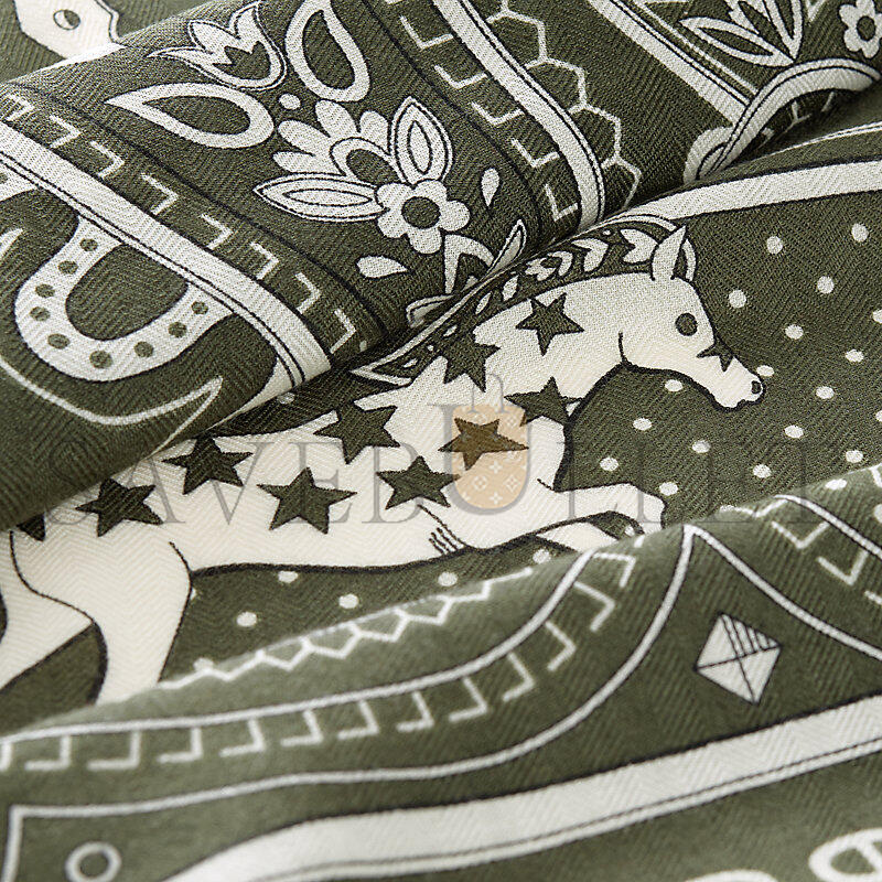 HERMES CHEVAL DE COEUR BANDANA SHAWL 140 H244259S 02